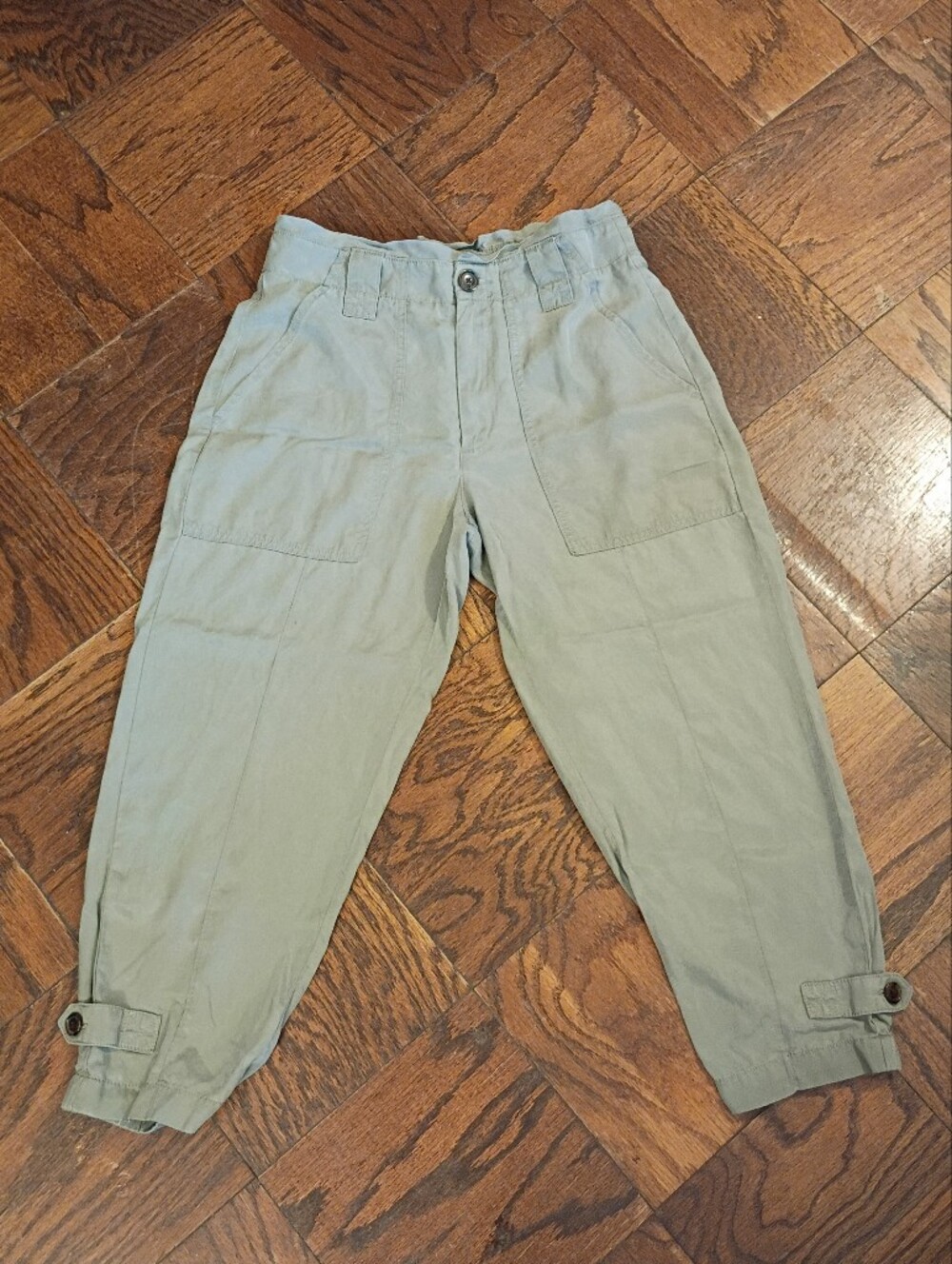 Banana Republic 100% Tencel Utility Pant Size 8P Sage Green Olive Cropped Barrel - Picture 2 of 7